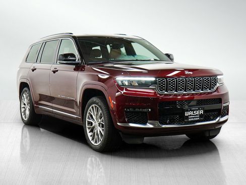 Used 2024 Jeep Grand Cherokee L Summit w/ Advanced Protech Group IV AWD/4WD image 7