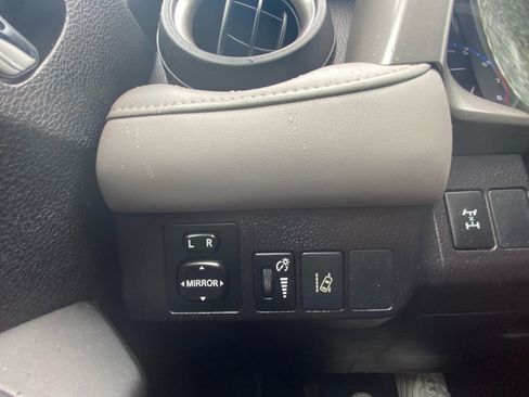 Used 2017 Toyota RAV4 XLE w/ Plus Special Value Package AWD/4WD image 12