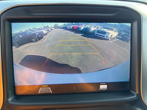 Used 2022 Chevrolet Silverado 1500 LT image 36