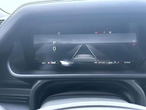 Used 2023 Land Rover Defender 110 V8 image 14