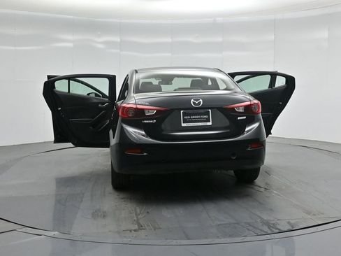 Used 2018 MAZDA MAZDA3 Sport image 30