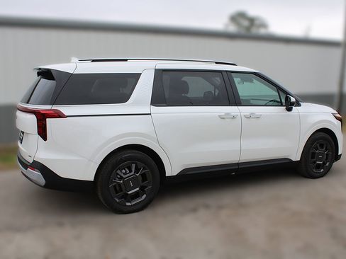 New 2026 Kia Carnival EX FWD image 8