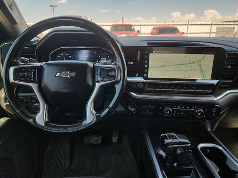 Used 2025 Chevrolet Silverado 1500 LT AWD/4WD image 10