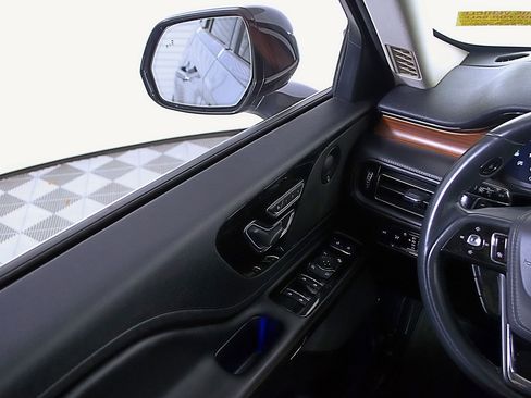 Used 2023 Lincoln Aviator Reserve w/ Equipment Group 201A image 21