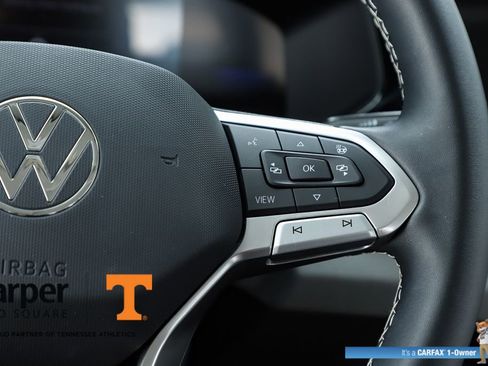 Used 2023 Volkswagen Taos SE w/ Panoramic Sunroof Package image 22