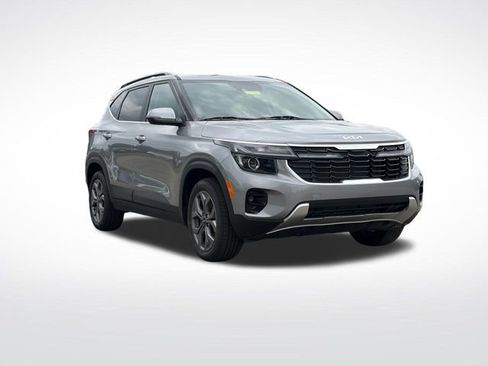 Certified 2024 Kia Seltos S AWD/4WD image 1