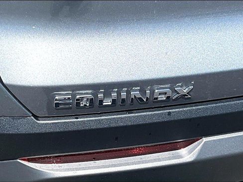 Used 2026 Chevrolet Equinox LT FWD image 32