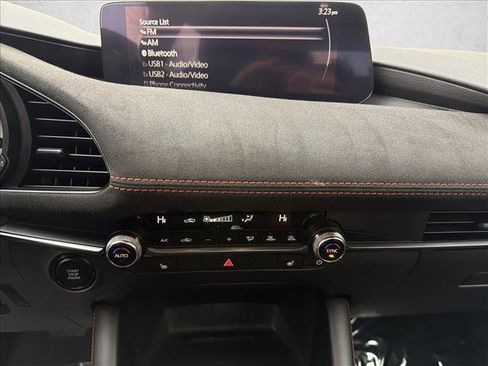Used 2024 MAZDA MAZDA3 s image 17