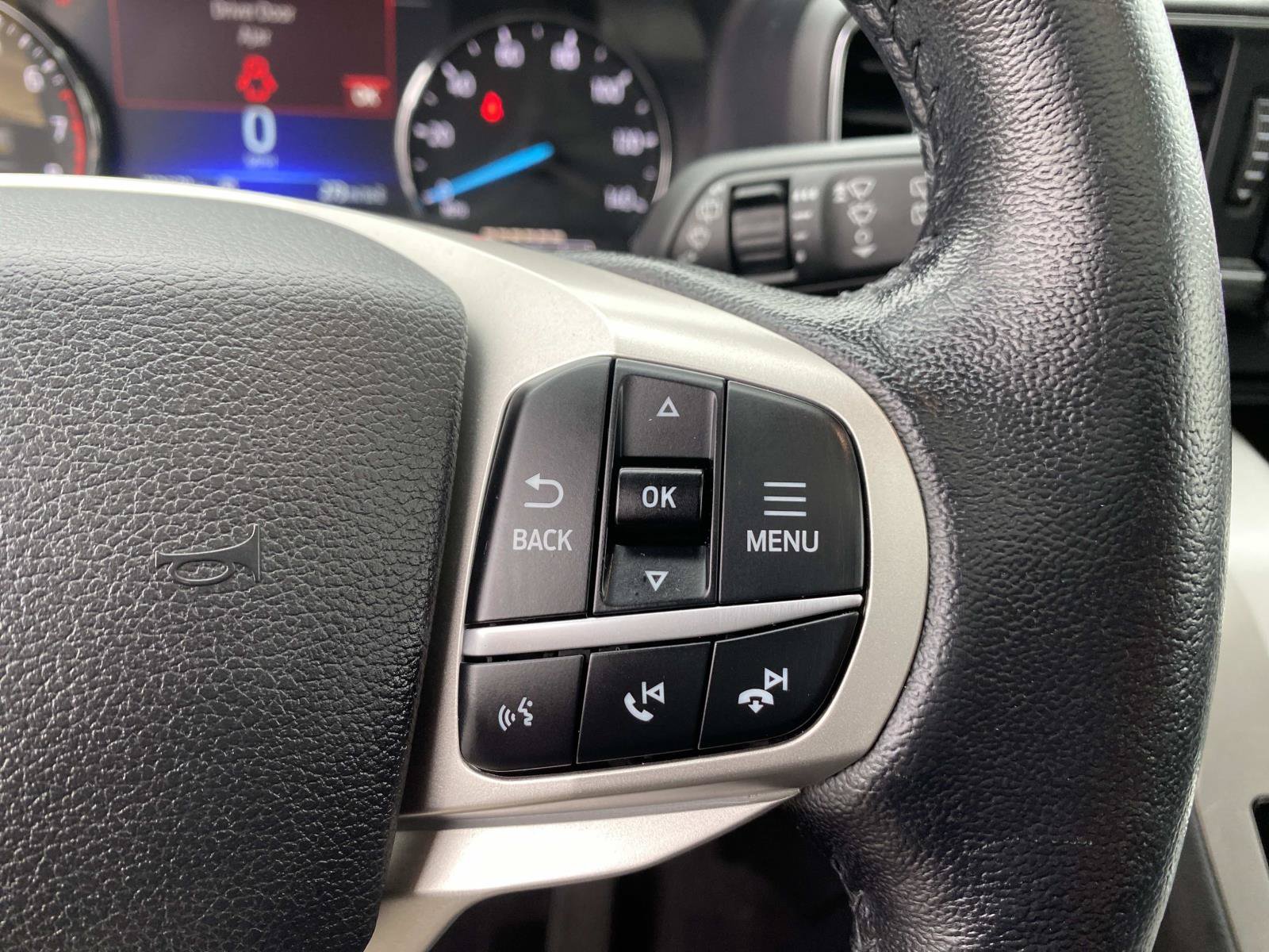 Used 2021 Ford Explorer XLT w/ Equipment Group 202A AWD/4WD image 19