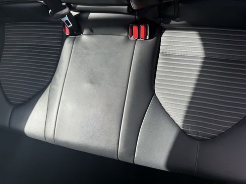 Used 2024 Toyota Camry SE image 32