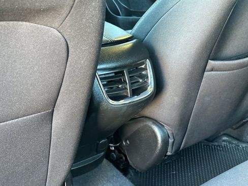 Used 2023 Chevrolet Malibu LT FWD image 14
