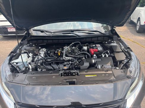 Used 2025 Nissan Altima 2.5 SV FWD image 30