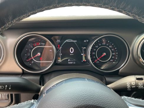 Used 2021 Jeep Wrangler Unlimited Rubicon AWD/4WD image 14