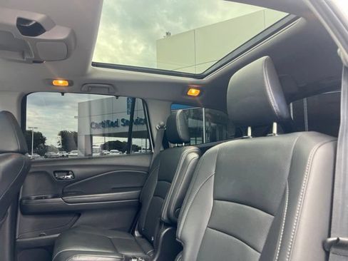 Used 2020 Honda Pilot Elite image 24