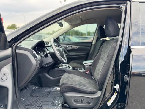 Used 2015 Nissan Rogue SV image 12