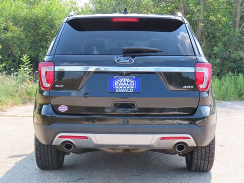 Used 2016 Ford Explorer XLT w/ Equipment Group 202A AWD/4WD image 15