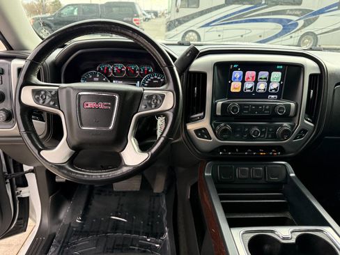 Used 2018 GMC Sierra 1500 SLT image 37