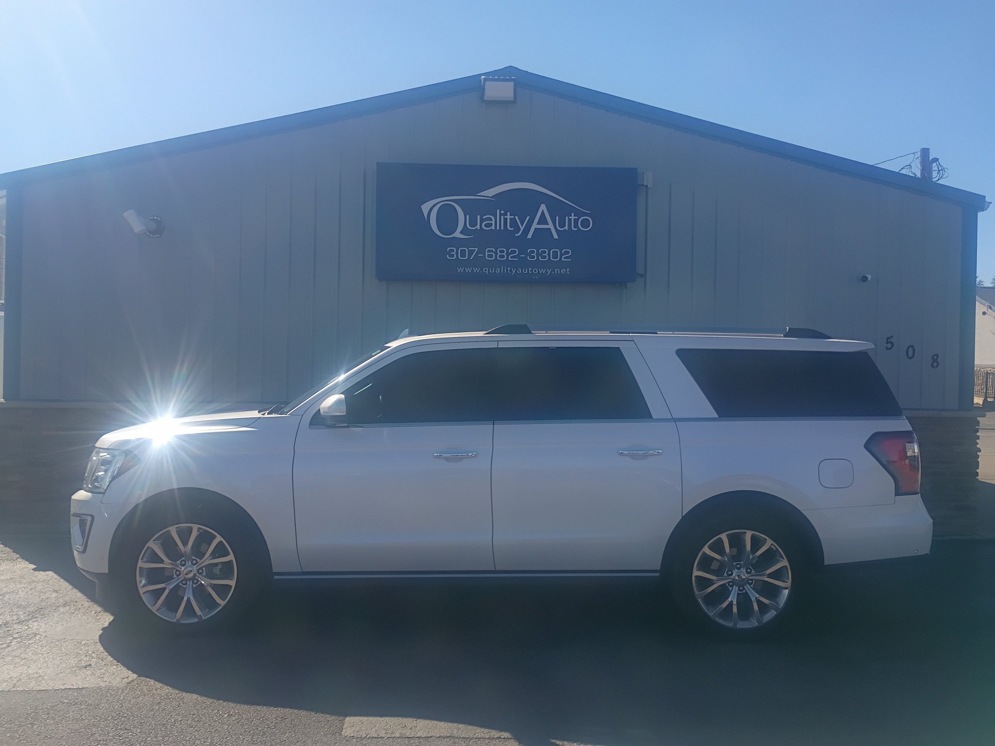 Used 2018 Ford Expedition Max Limited w/ Equipment Group 302A AWD/4WD image 1