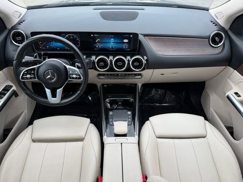 Used 2021 Mercedes-Benz GLA 250 4MATIC image 26
