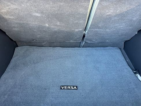 Used 2011 Nissan Versa 1.8 S FWD image 18