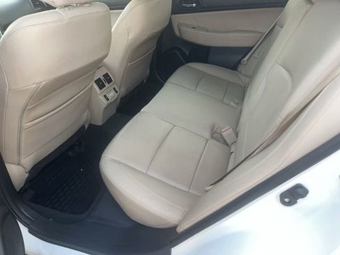 Used 2018 Subaru Outback 3.6R Limited AWD/4WD image 9