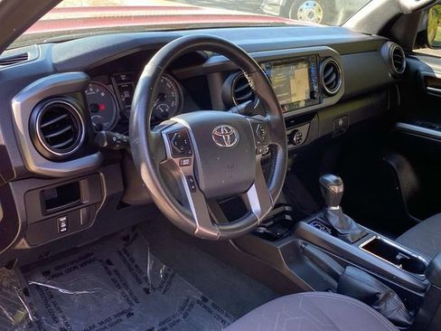 Used 2016 Toyota Tacoma TRD Sport w/ Towing Package image 8