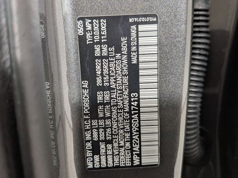 Certified 2025 Porsche Cayenne E-Hybrid AWD/4WD image 29