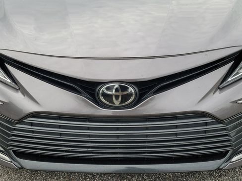 Used 2023 Toyota Camry LE image 4