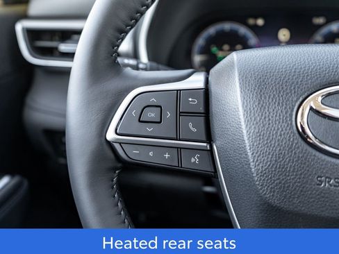 New 2026 Toyota Highlander Platinum image 25