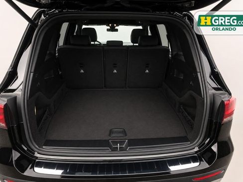 Used 2023 Mercedes-Benz GLB 250 w/ Premium Package image 17