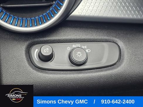 Used 2024 Chevrolet Trax LS w/ Driver Confidence Package FWD image 16