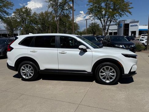 Used 2024 Honda CR-V EX-L image 3