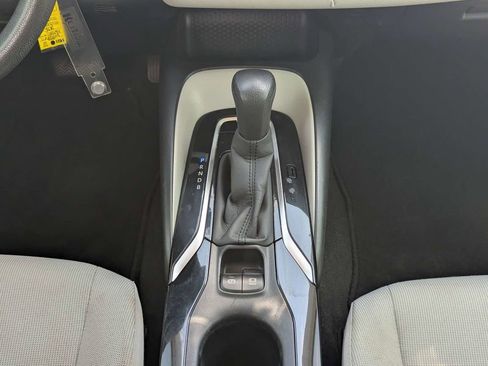 Used 2021 Toyota Corolla LE FWD image 18