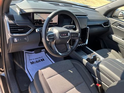 Used 2025 GMC Acadia Elevation image 15