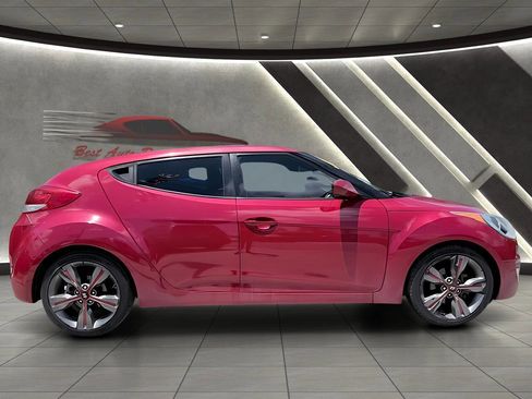 Used 2016 Hyundai Veloster w/ Option Group 03 FWD image 5