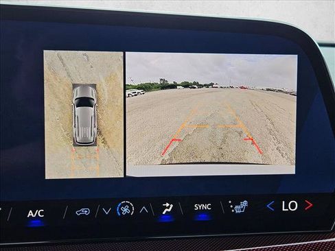 New 2026 Chevrolet Traverse Z71 w/ Enhanced Driving Package AWD/4WD image 14