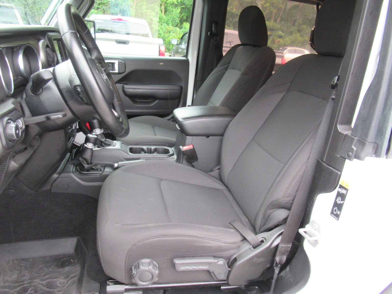 Used 2022 Jeep Wrangler Sport AWD/4WD image 17