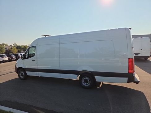New 2026 Mercedes-Benz Sprinter 2500 image 7