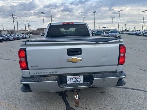 Used 2018 Chevrolet Silverado 1500 W/T w/ Trailering Package image 6