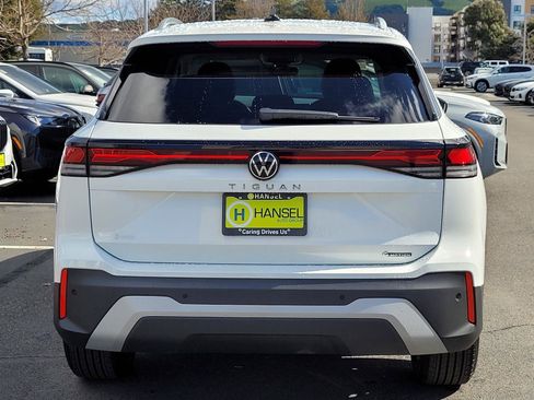 New 2026 Volkswagen Tiguan S image 7