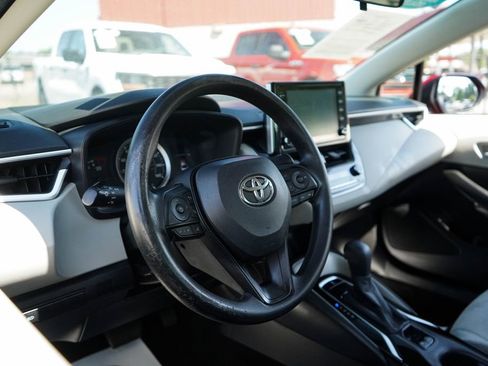 Used 2021 Toyota Corolla LE FWD image 5