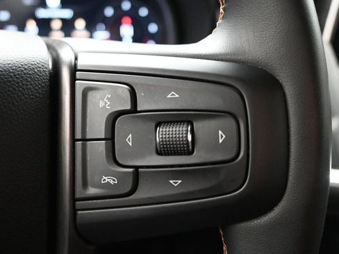 Used 2023 GMC Yukon XL AT4 AWD/4WD image 12