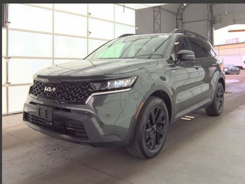 Certified 2022 Kia Sorento S w/ Panoramic Sunroof Package image 1