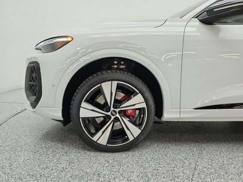 New 2026 Audi SQ5 Premium Plus AWD/4WD image 15