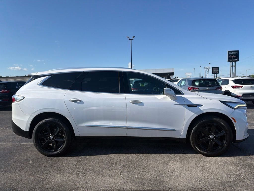 Used 2023 Buick Enclave Essence w/ Sport Touring Edition FWD image 2
