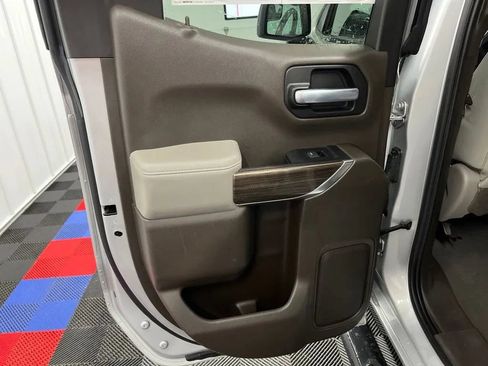 Used 2019 Chevrolet Silverado 1500 RST AWD/4WD image 16