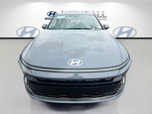 New 2026 Hyundai Sonata SEL FWD image 2