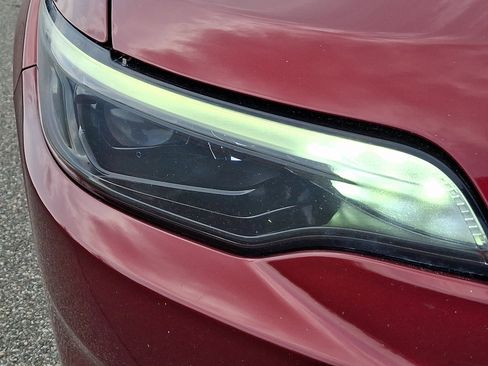 Used 2019 Jeep Cherokee Limited image 9