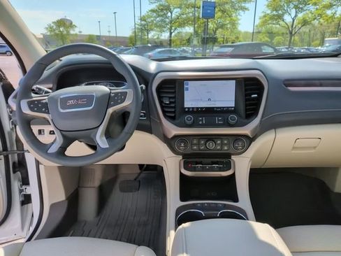 Certified 2023 GMC Acadia Denali w/ Denali Ultimate Package AWD/4WD image 31