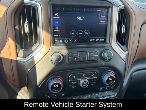 Used 2022 Chevrolet Silverado 2500 High Country w/ Technology Package AWD/4WD image 30